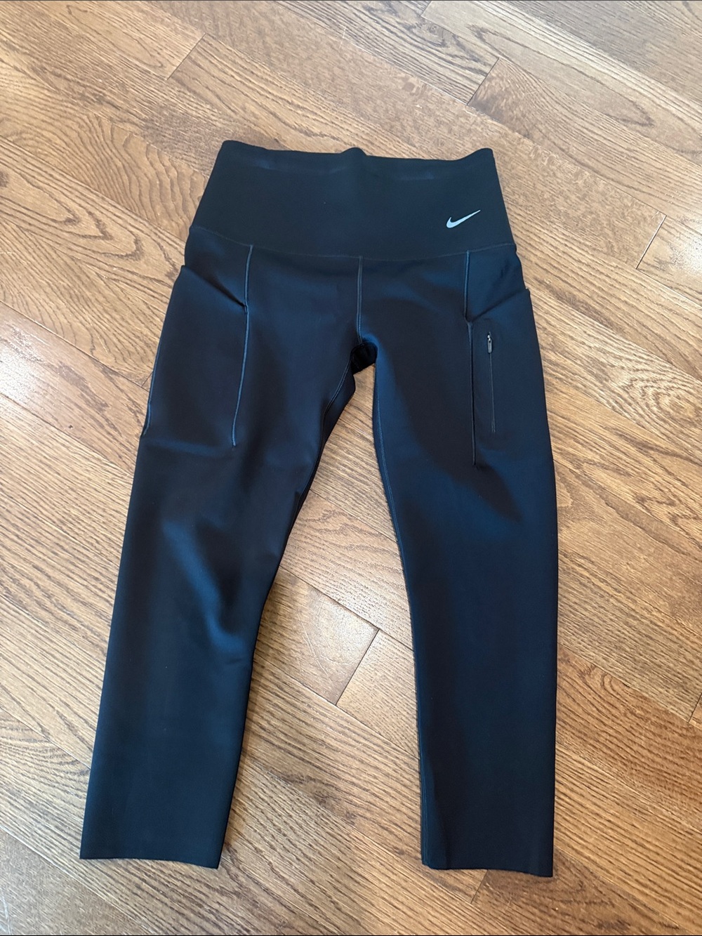Nike Women’s Black Cropped Performance Leggings with Side Zip